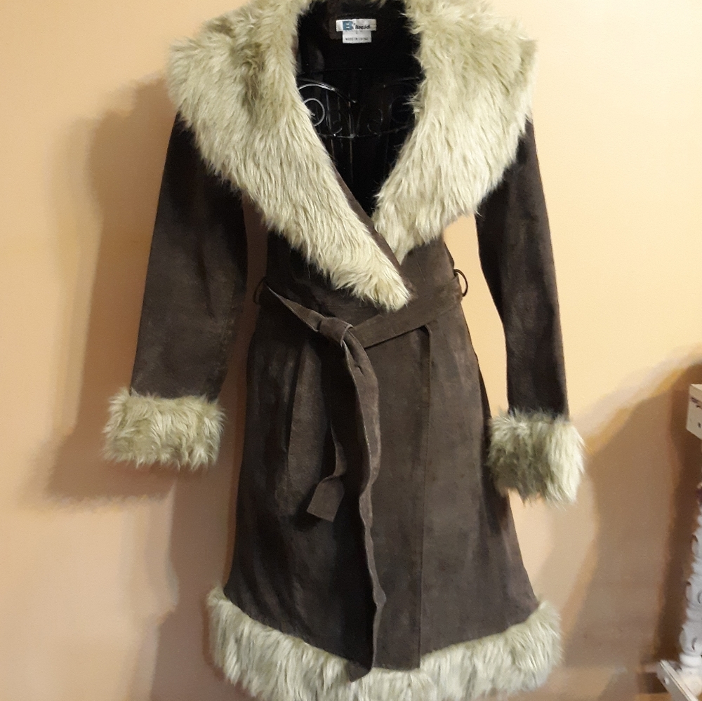 B. Lucid winter coat. Small 100% pig split